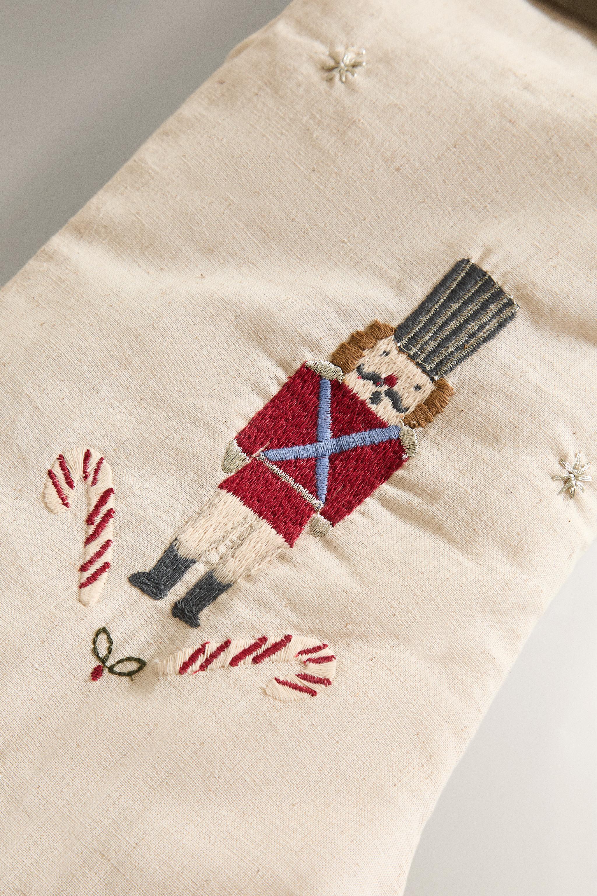 EMBROIDERED STOCKING CHRISTMAS DECORATION